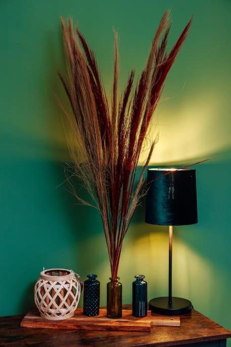 Green & Modern - City - Netflix - Wifi - 2 Person Essen Esterno foto
